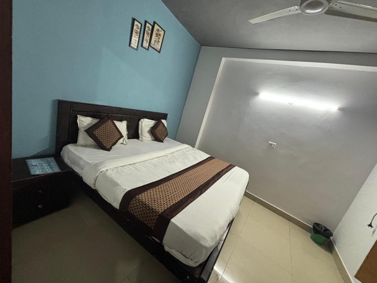 Hotel Royal Luxury In Hauz Khas New Delhi