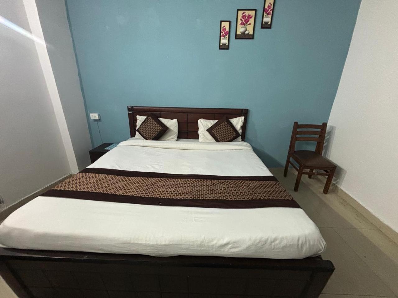 Royal Luxury In Hauz Khas * New Delhi