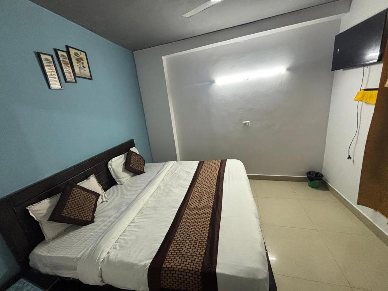 Royal Luxury In Hauz Khas Hotel *